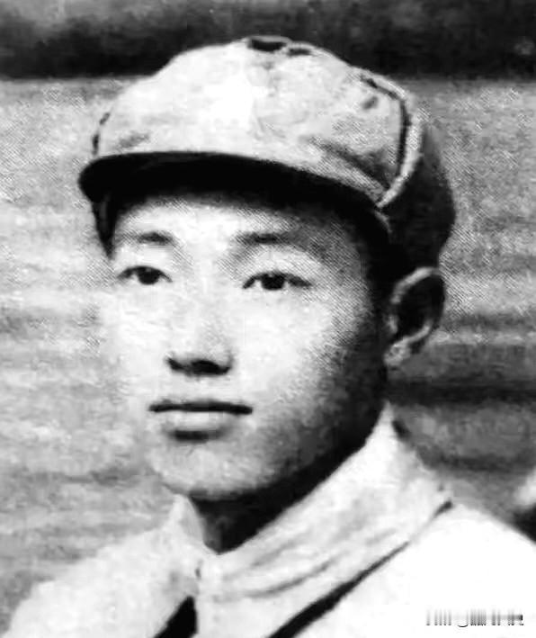 烈火铸忠魂，致敬英雄邱少云世界医学将疼痛最高等级定为12级，而在抗美援朝的战场上