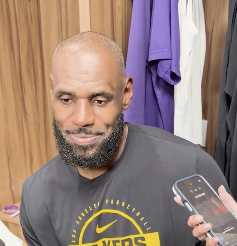 泪目！油箱里还有油！詹姆斯今日战勇士，填满数据栏并带队取得胜利！勒布朗-詹姆斯出