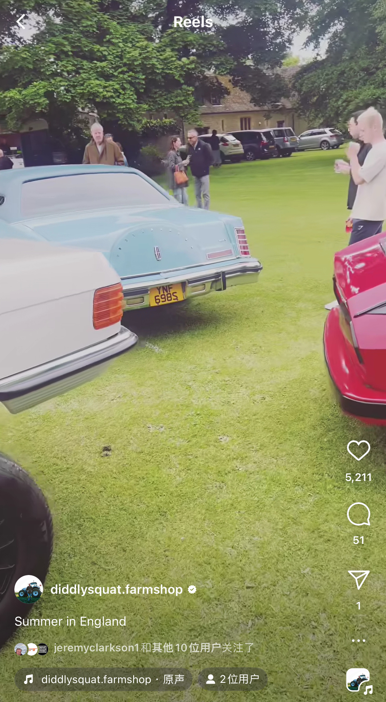 杰瑞米参加车展，还顺便给老梅物色了一辆车。 ​​​