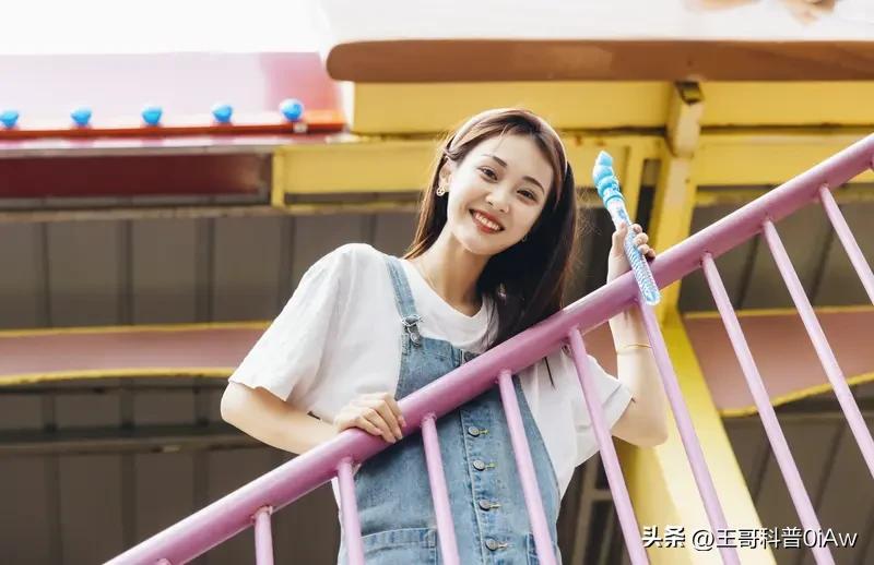 什么样的女人容易获得异性好感? 在男人眼中，有几类女人特别容易获得异性好感。
天