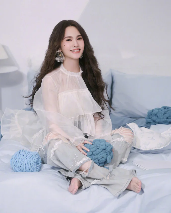 杨丞琳 《失眠》舞台造型｜天赐的声音7