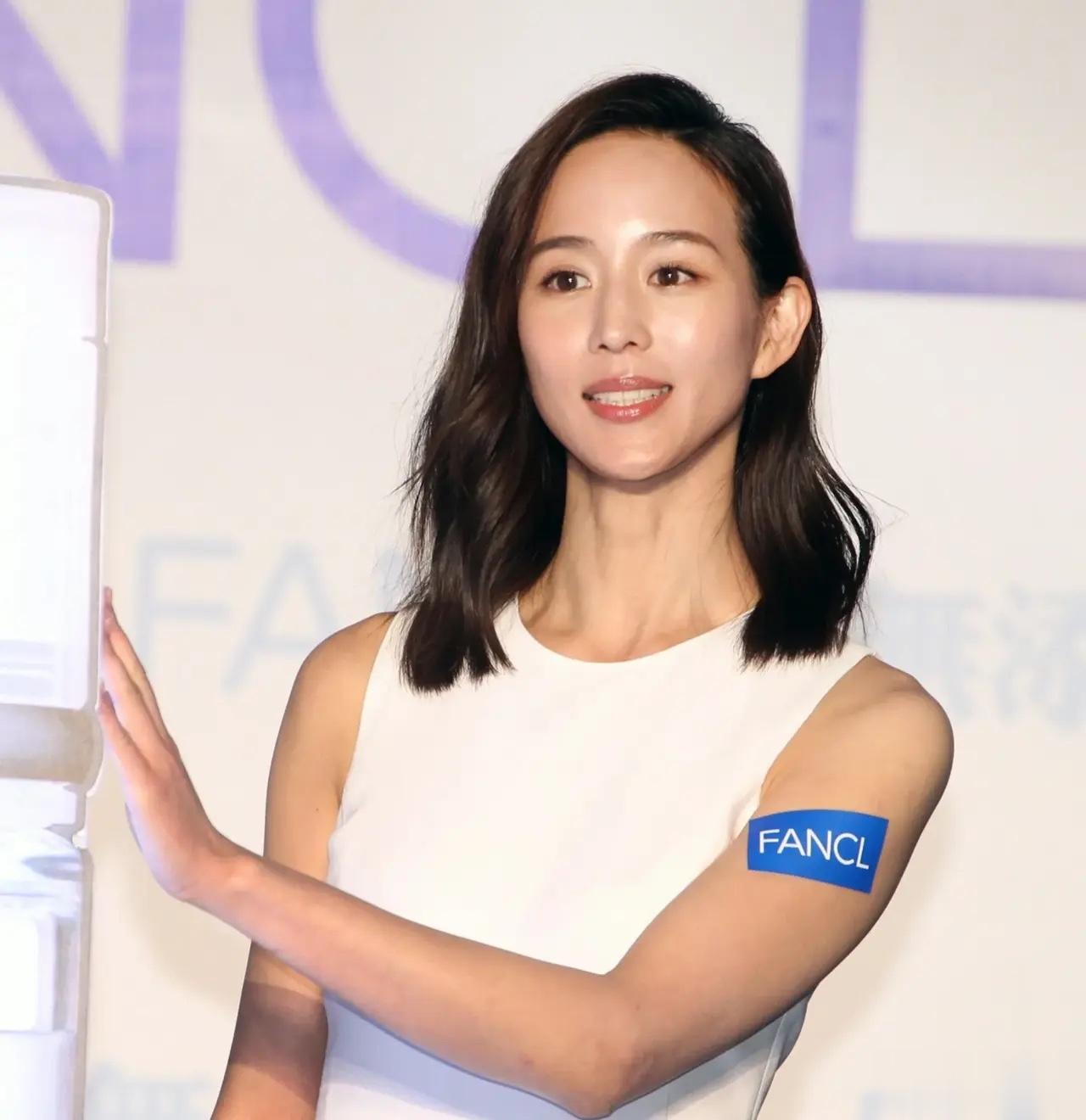 #张钧甯 年底结婚#柯汶利导演还是挺优秀的《误杀》、《唐人街探案》，《女心理师》