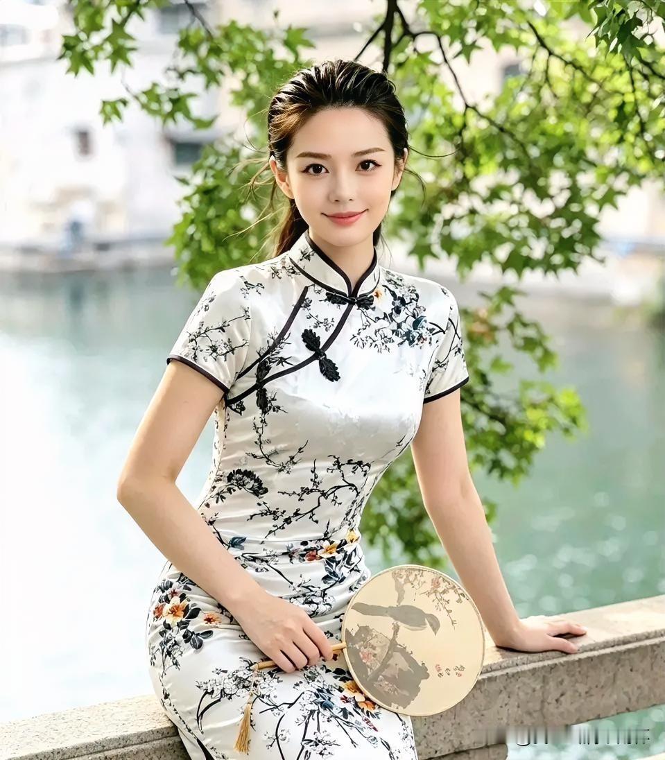 上联：阑外闲丝钩午梦
下联：有请雅士[玫瑰][玫瑰][玫瑰]