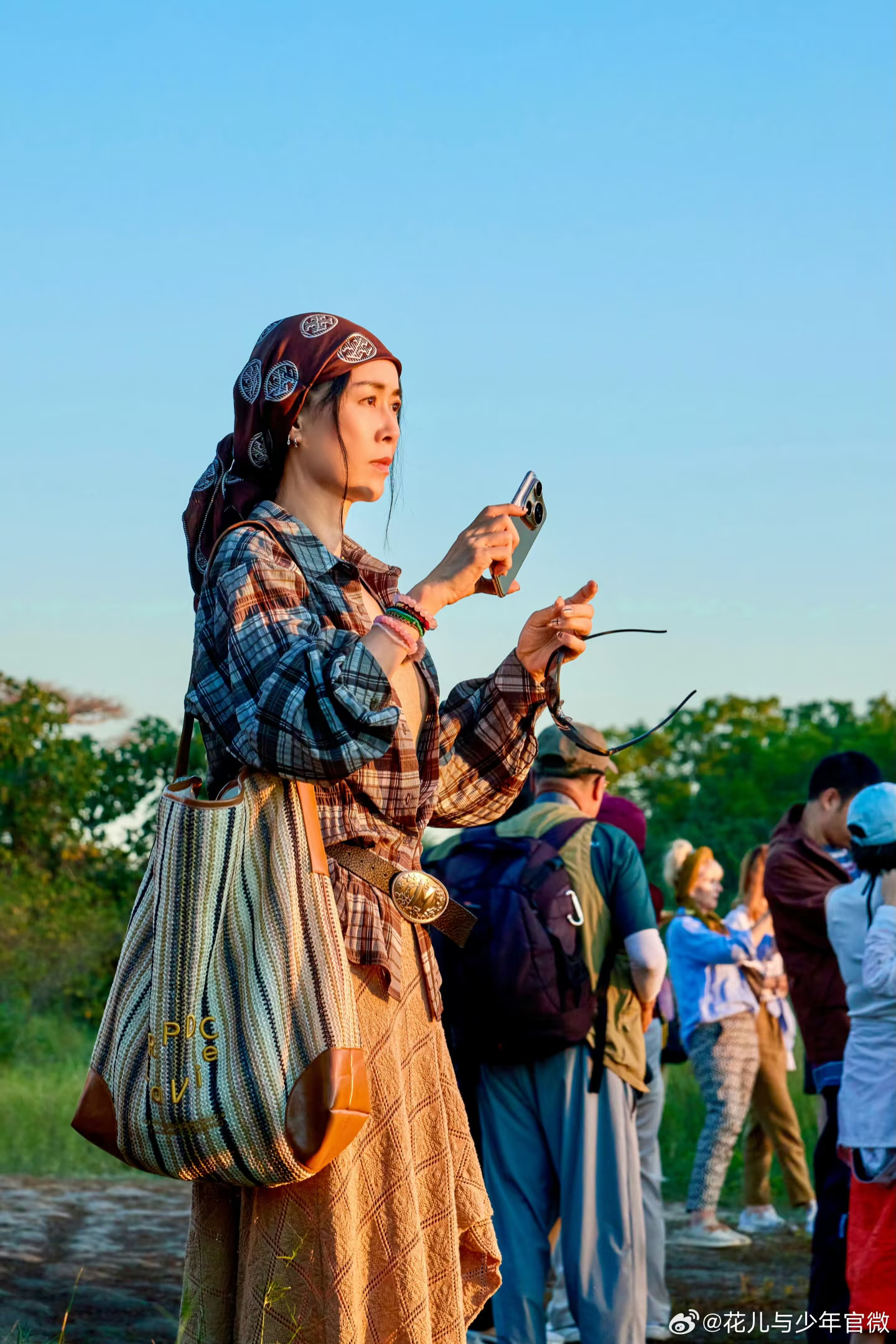 曝那英老公出轨那姐忙里忙外赚钱养家，软饭男吃里扒外。 ​​​