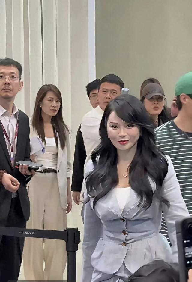 伊能静最大的智慧不是医美，而是高龄为秦昊生下孩子