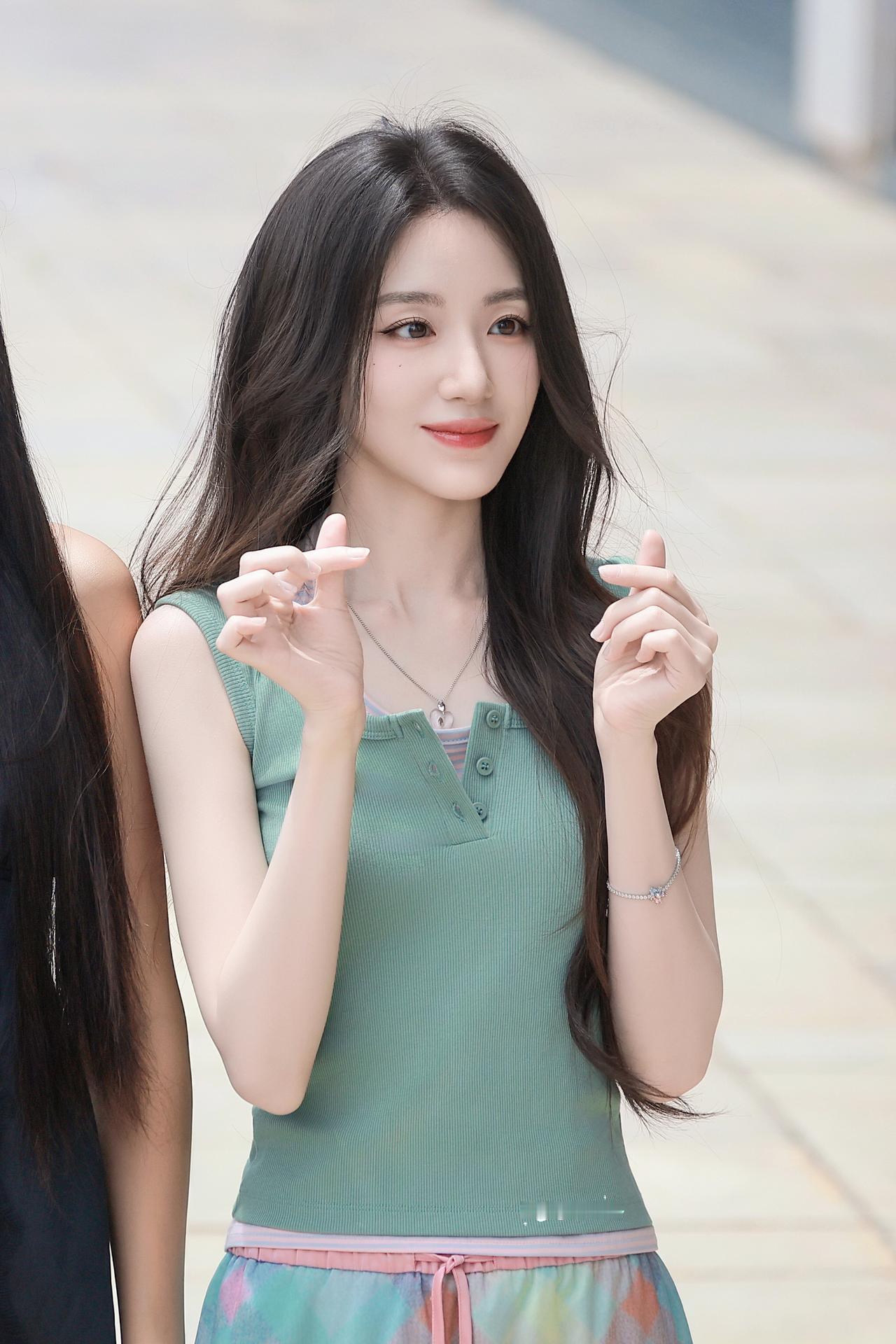 叶舒华长在我的审美点上啦！好漂亮！
