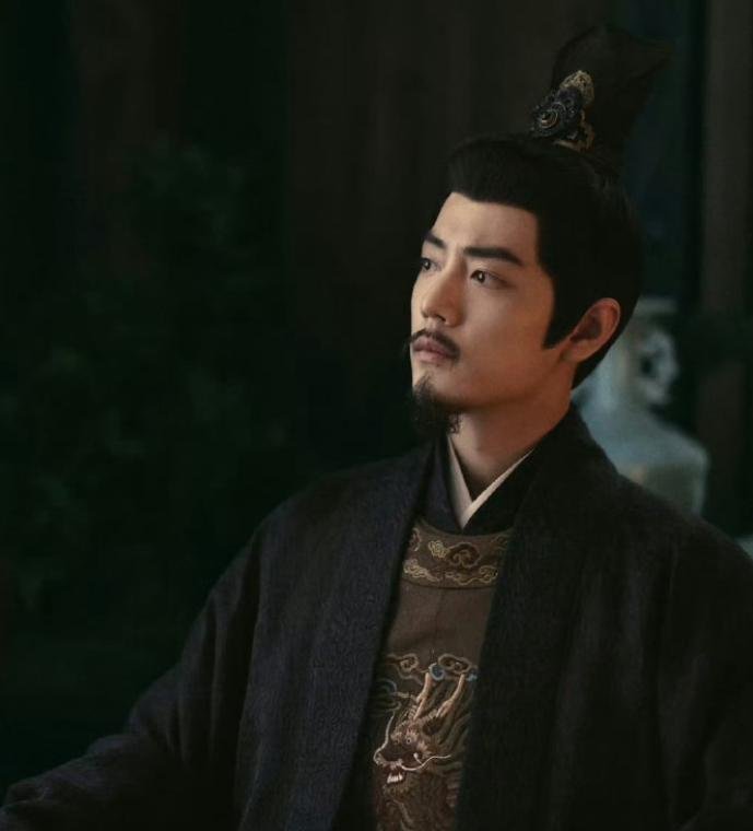 近日龚俊《凤舞九天》胡子路透出圈！盘点娱乐圈那些胡子男神，龚俊、成毅、张晚意、肖