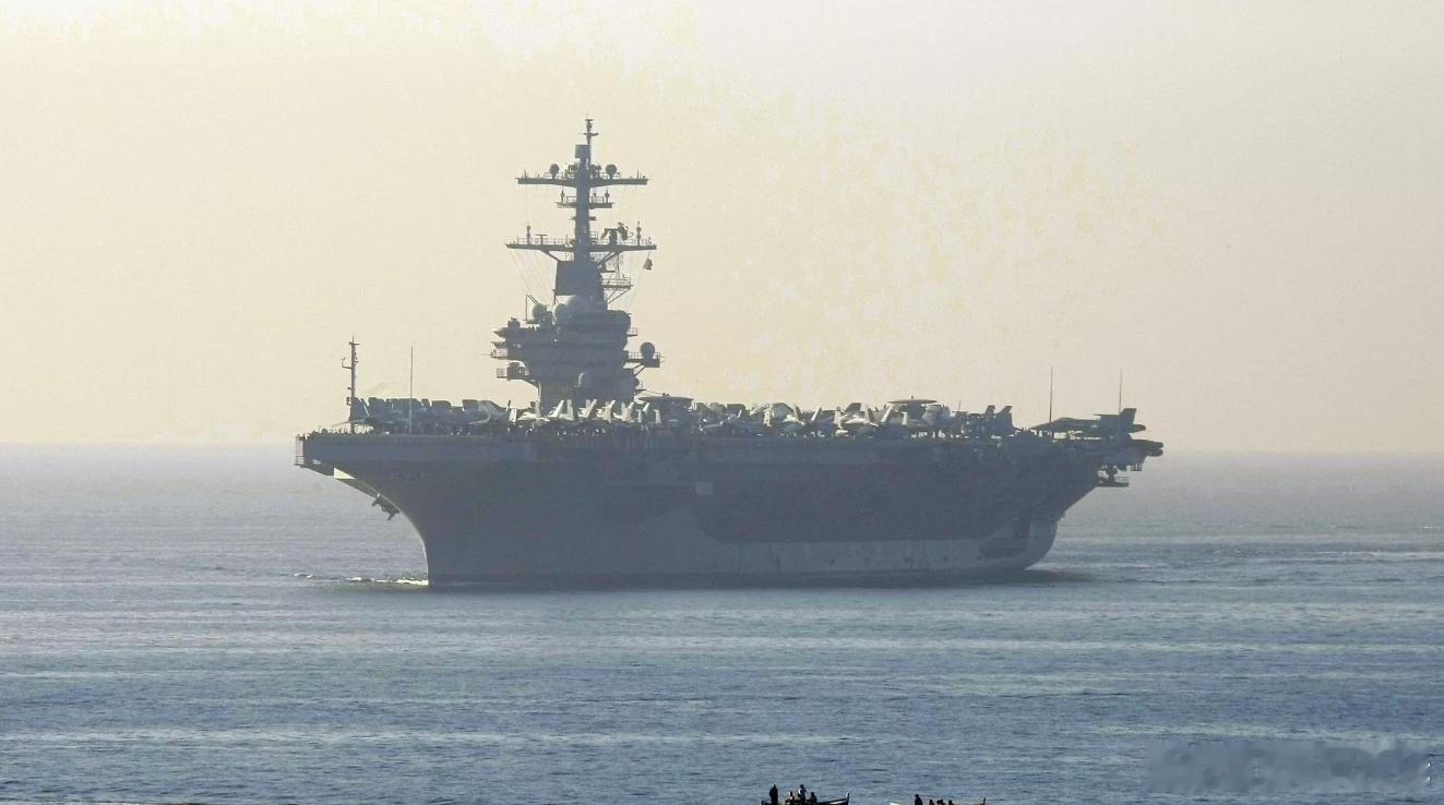 美军披露在航空母舰上首次测试反无人机激光系统的信息据美国军事门户网站“战争地带”