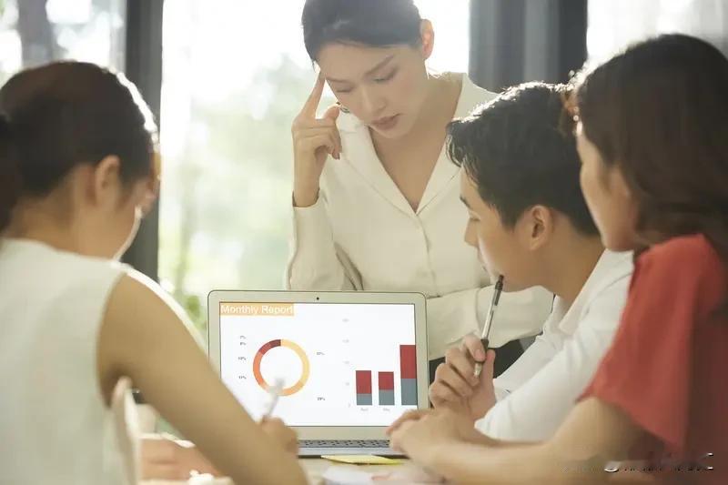 多年的忍让，换来的不一定是想要的结果。在职场，有人为保工作忍气吞声，看似稳定，实