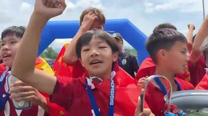 中国足球小将U12夺冠，给青训带来不少启示。从比赛能看出，科学训练体系很重要。