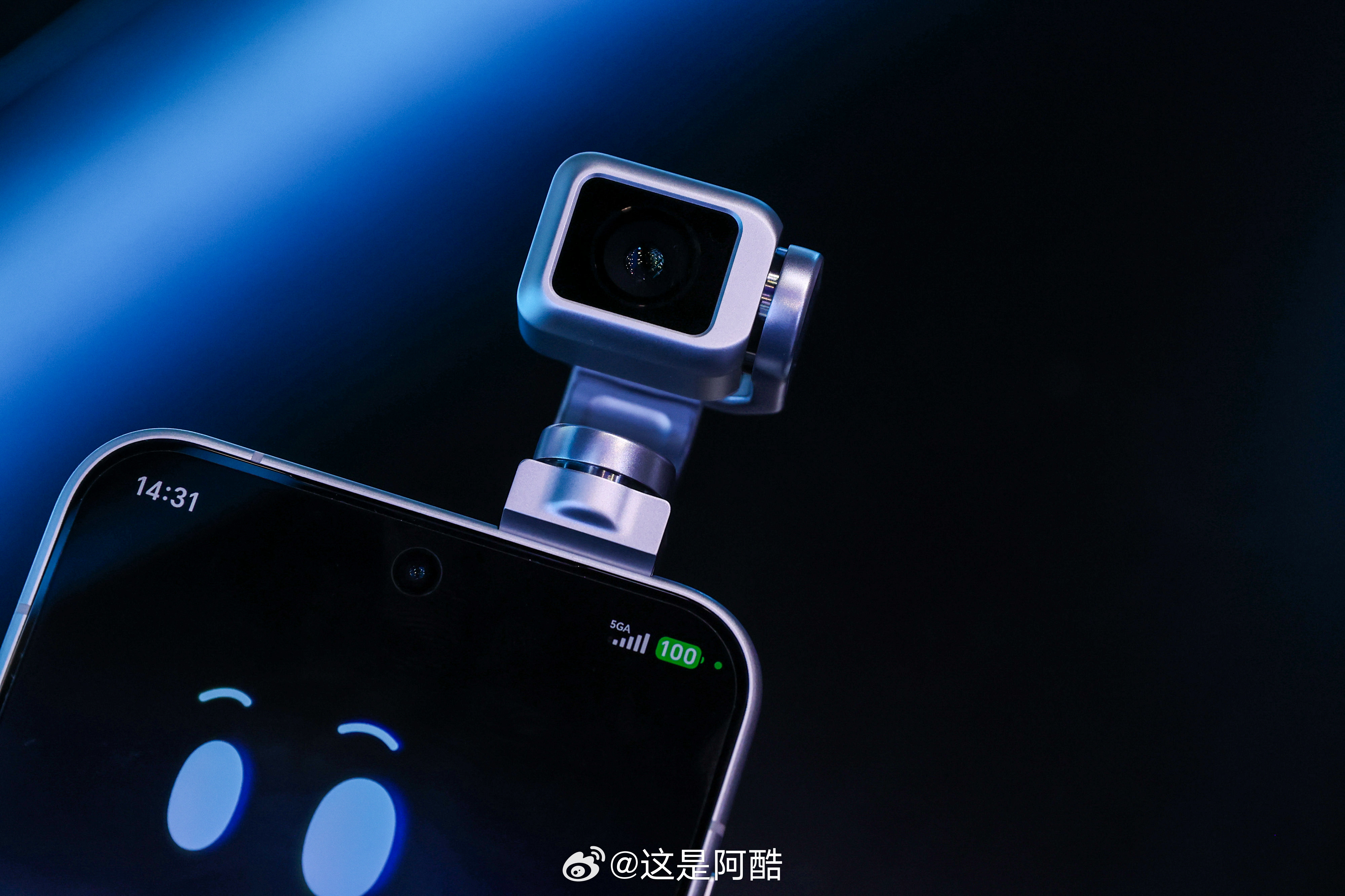 Robot Phone作为全球首款机器人手机，不仅仅是加了一个云台那么简单其实可
