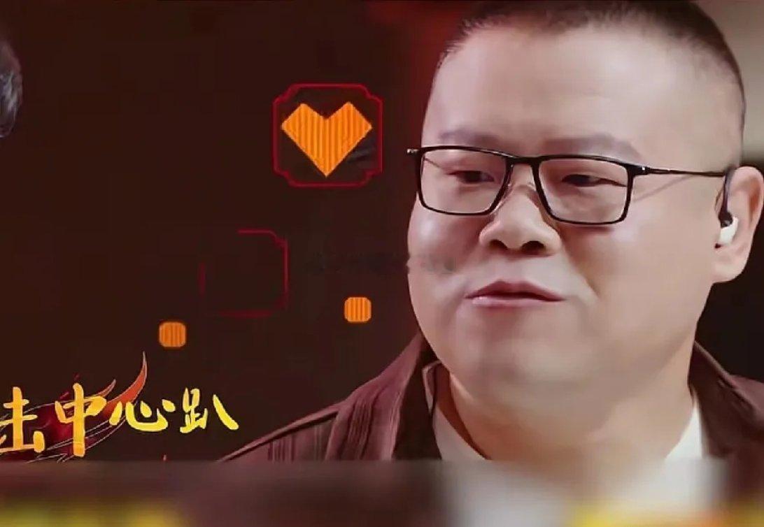 岳云鹏吃了大厨做的扬州炒饭后，一直夸好吃但确淘汰了这位大厨，理由是他觉得大厨的台