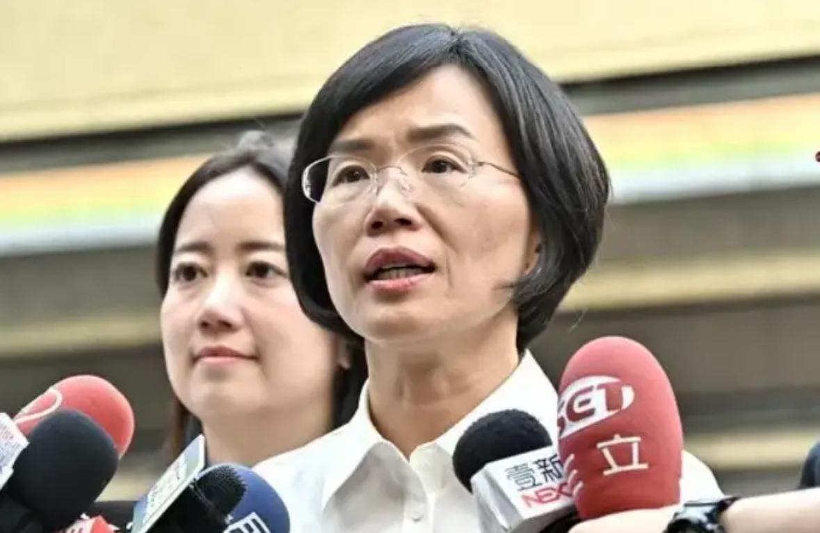 正式参选2026新北市长　苏巧慧赴民进党部递交参选意愿书

党内人士透露，苏巧慧