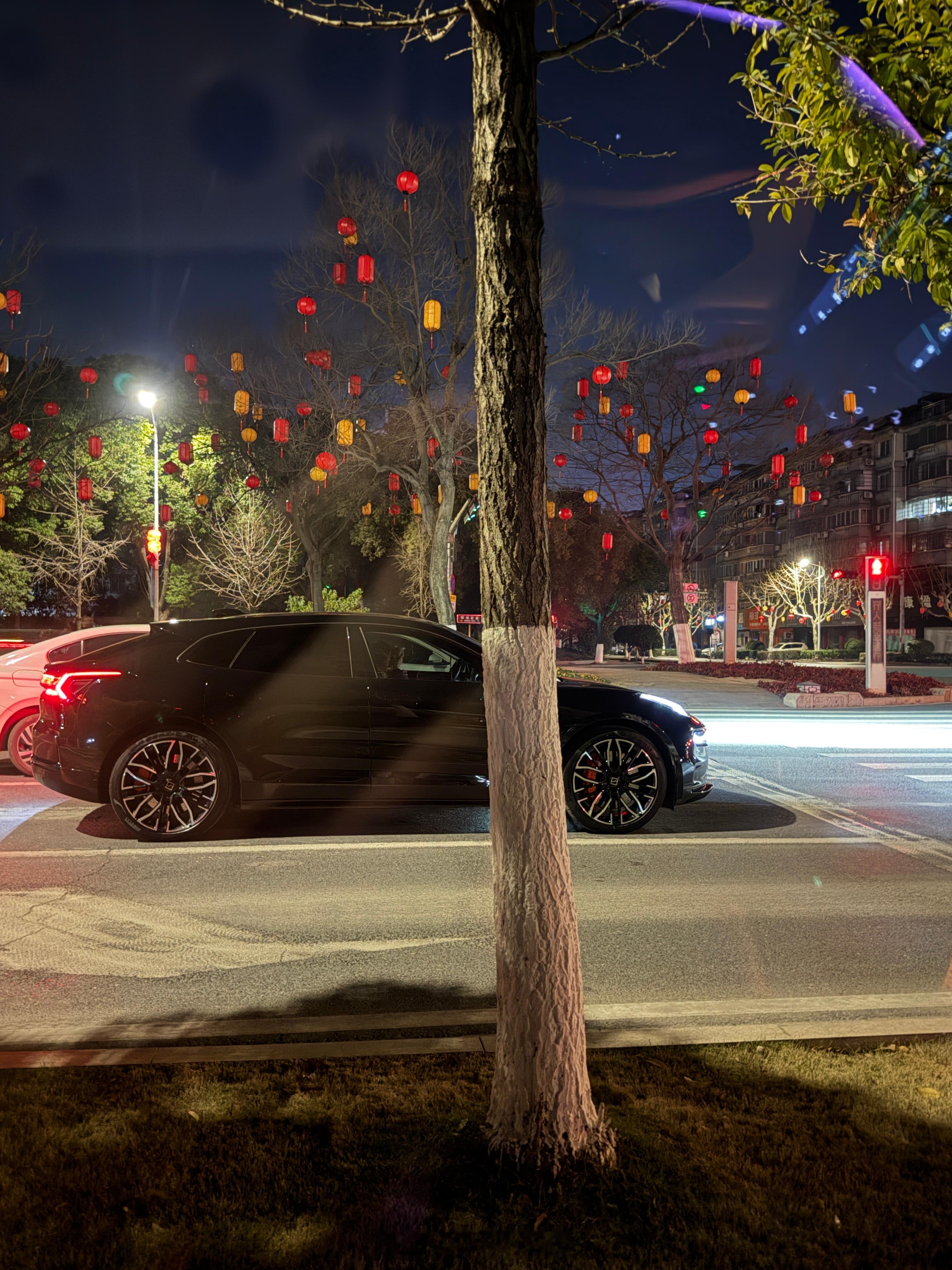 极氪001和蔚来ET7有一说一001车子整体是不错的就是被极氪一年换三代搞死的现