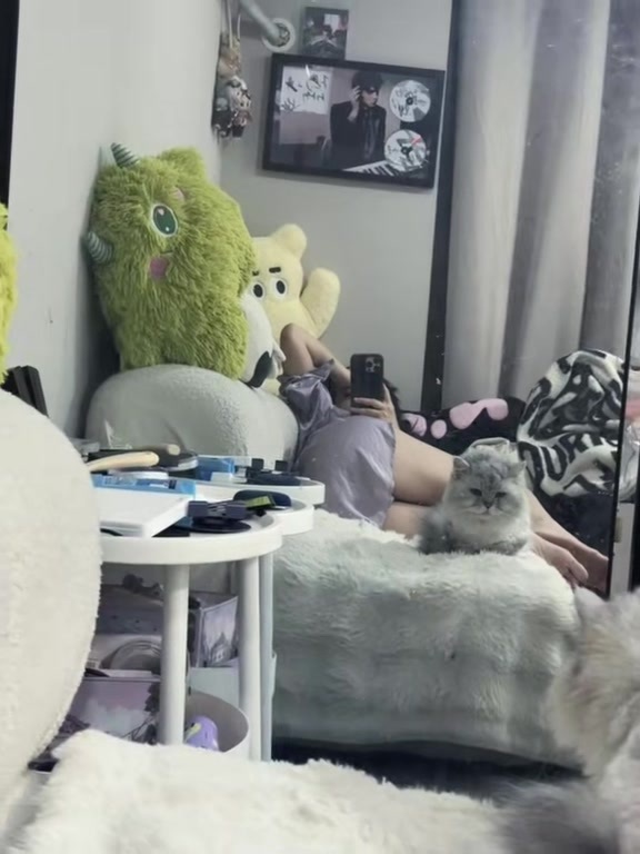 太难了 晚上睡不着 白天起不来 ​​​
