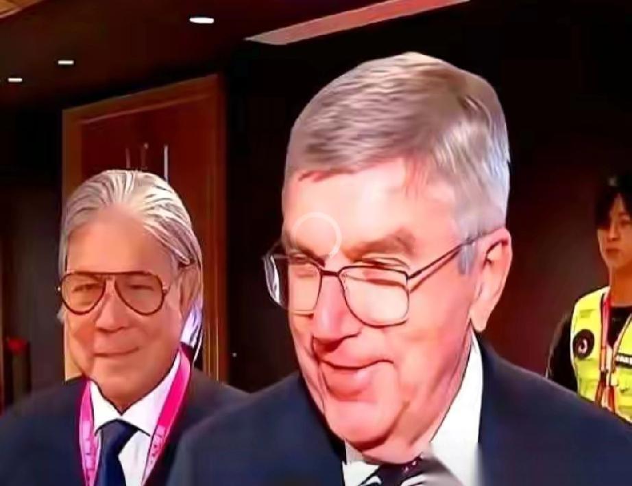 奥运会这摊子事，已经不只是亏钱那么简单了，是明目张胆地把你按在地上摩擦。
9月1