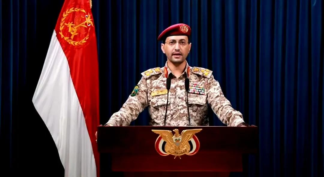 也门胡塞武装军事发言人叶海亚·萨雷亚表示，为了报复美英对也门首都萨那、荷台达多地