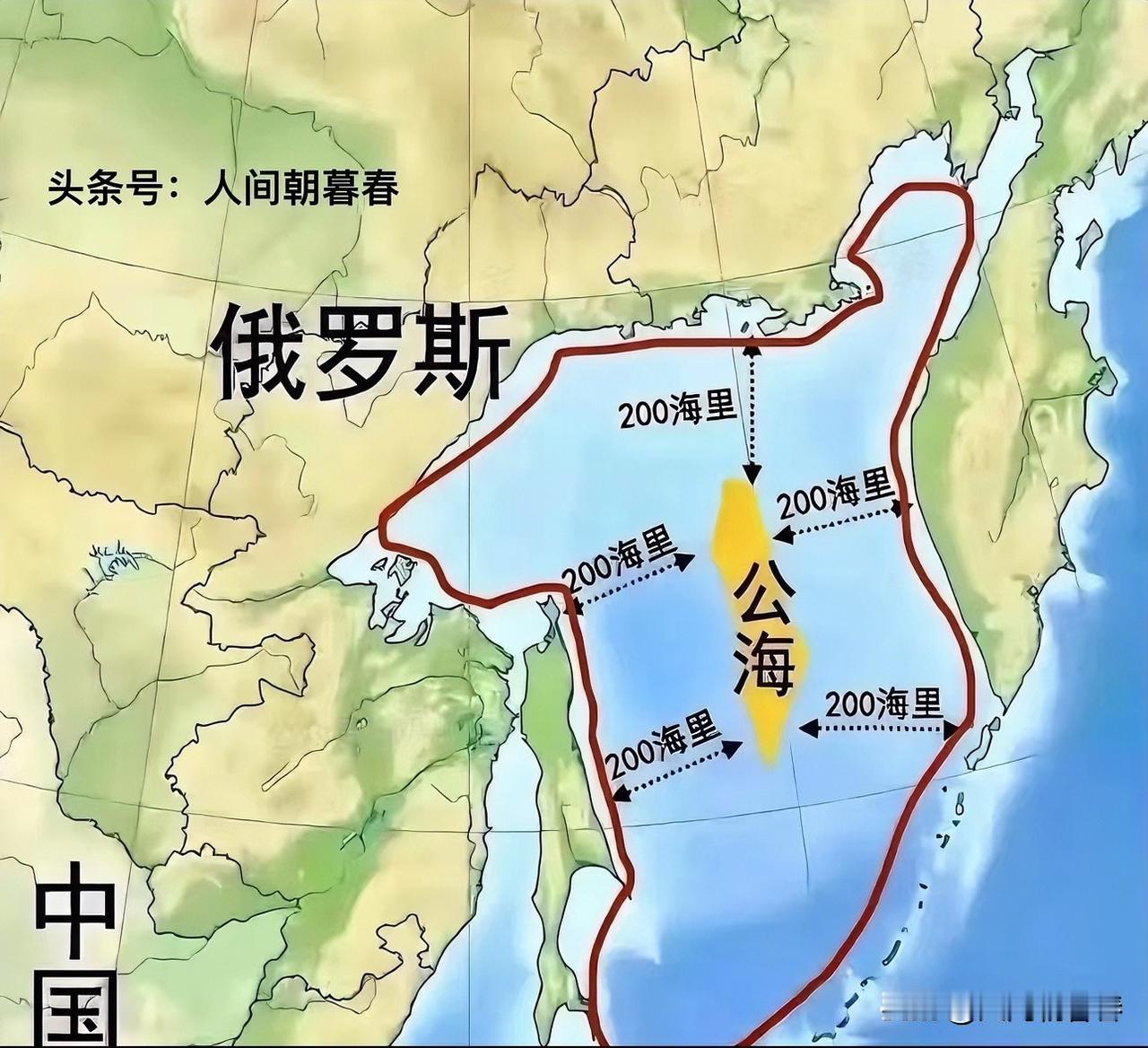 其实，鄂霍次克海并非为俄罗斯所独享的内海，其中部有一片狭长的公海海域，这片公海海