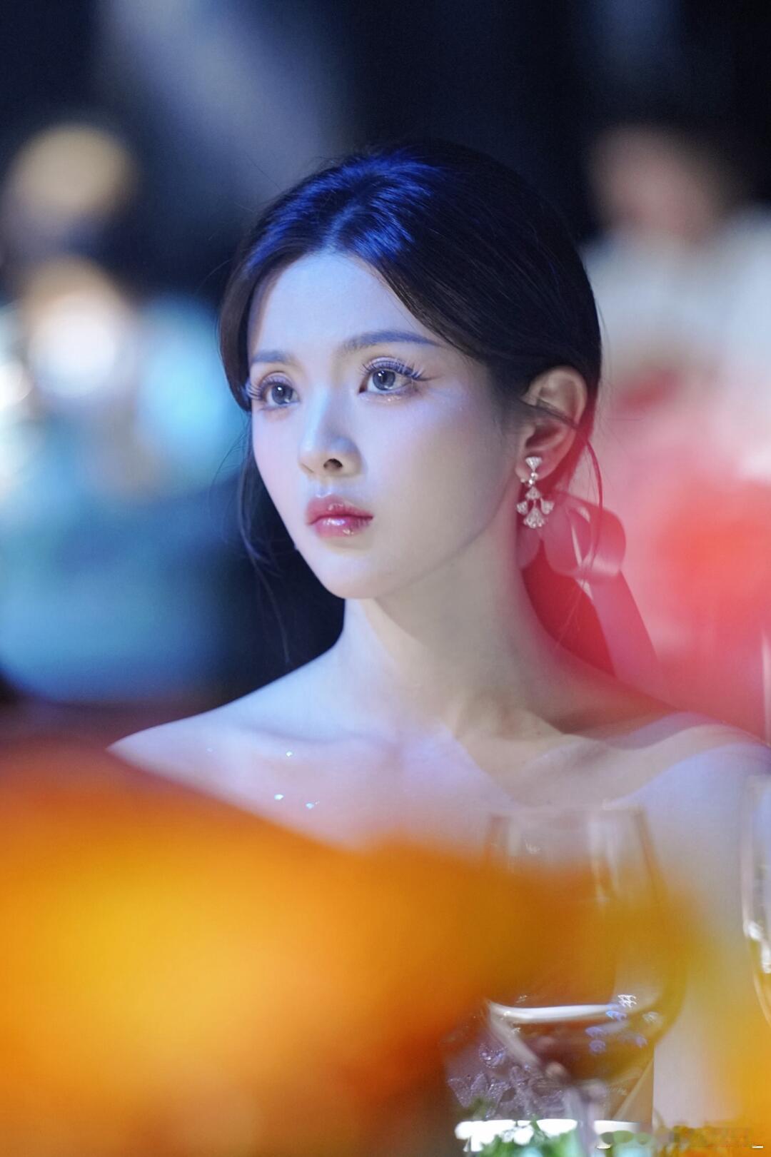 杨超越[超话]   拍的小说女主具象化🐑杨超越这张脸简直是艺术品，越品越有杨超