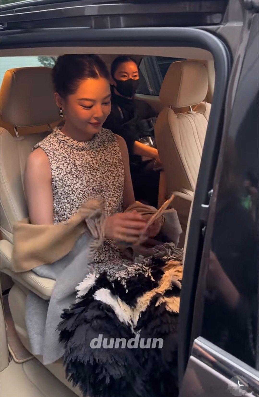 辛芷蕾上海国际电影节开幕式演绎香奈儿2026春夏高定辛芷蕾 上海国际电影节