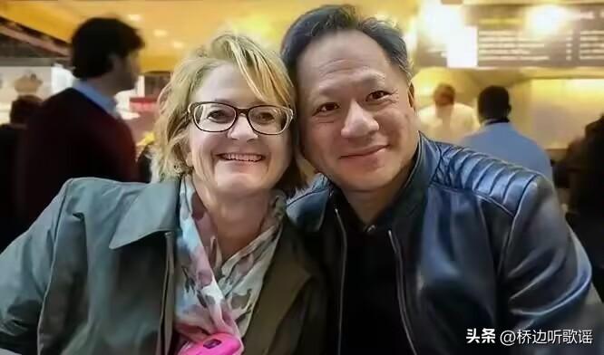 怪不得有这么一种说法，说华人如果和白人结婚，不出三代，基本就看不到华人的模样咯。