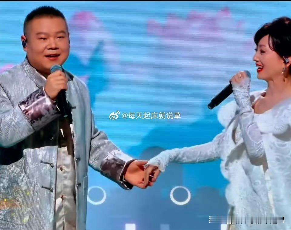 岳云鹏在春晚唱上春山了美好加马，春声上线[酷]@岳云鹏 带着《上春山》登上舞台，