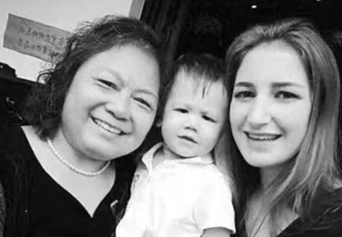 法国美女嫁到中国后，直言：钱可以借中国婆婆却不会给父母。辛迪2015年前后在重庆