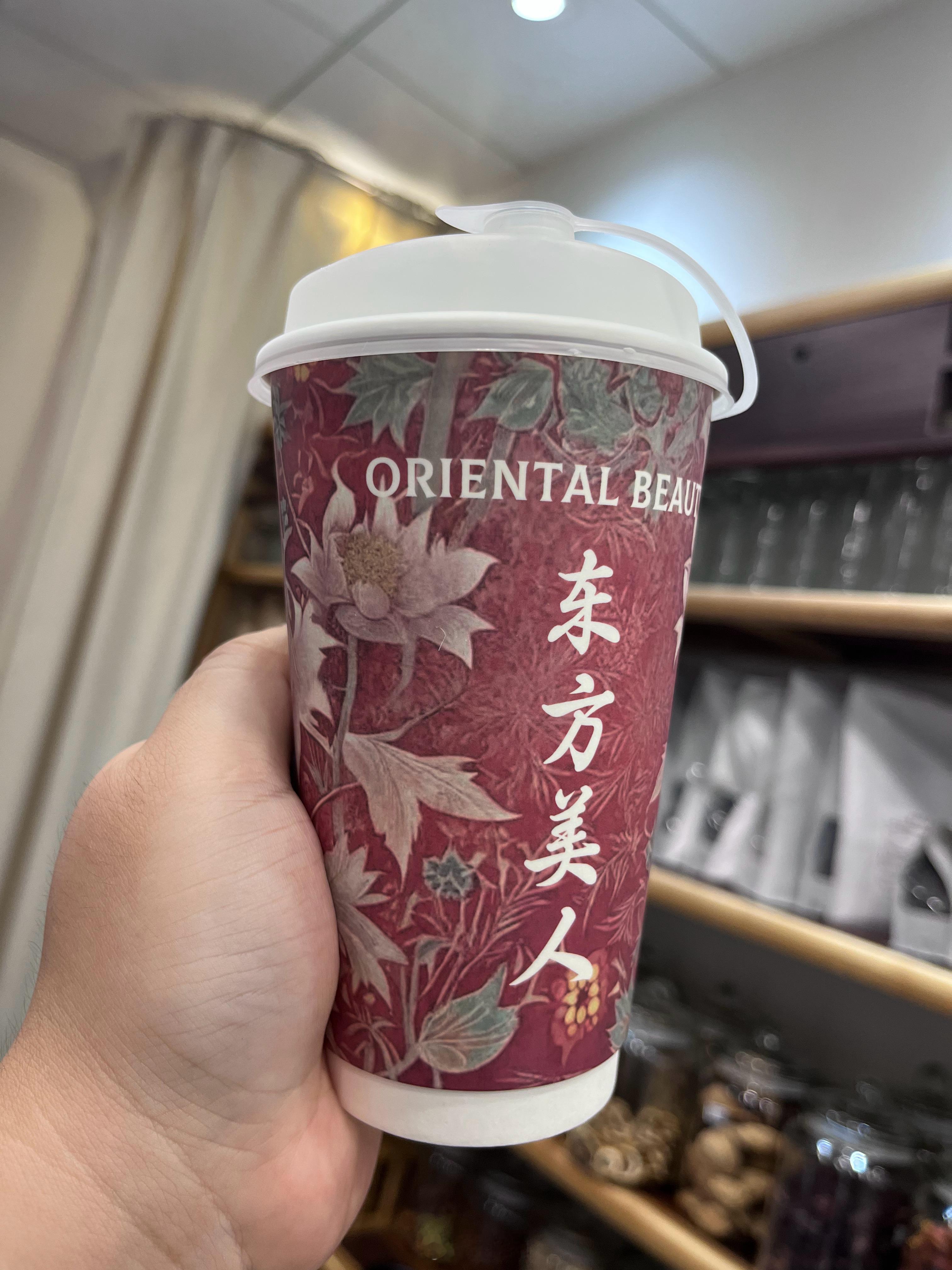 这家店叫应季而饮。开在山水茗园A3栋132室。特立东路和星沙大道交汇处。离松雅湖