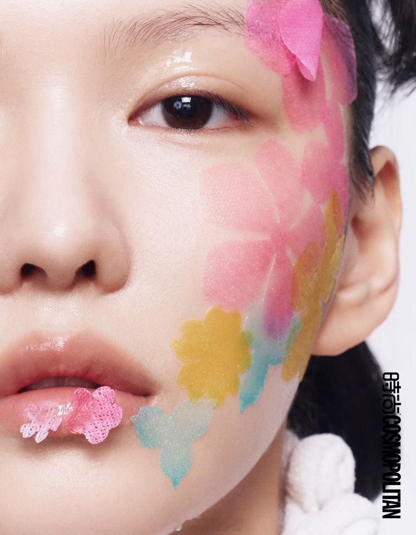 周子玄把调色盘搬脸上了 周子玄这脸哪是脸啊，简直是调色盘！各种颜色往脸上怼还这么