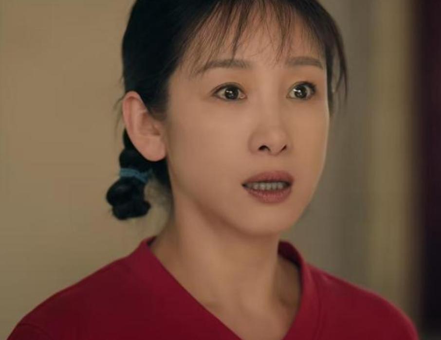女演员千万别整容，看央视《主角》观众对秦海璐的评价，就懂了
娱乐