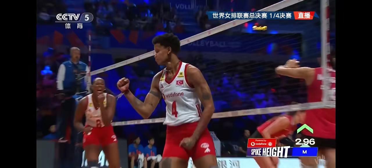 期待中国女排与美国女排精彩比赛！


VNL澳门总决赛第三场1/4决赛，土耳其女