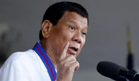 中东那边还在打个不停，千里之外的菲律宾政坛，已经乱成了一锅粥，菲律宾前总统之子发