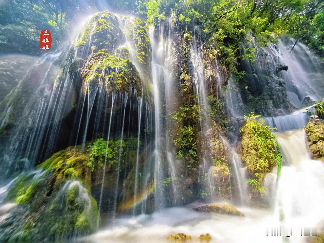 洛阳重渡沟水帘洞，夏日避暑胜地，边戏水边续命。
今天去了重渡沟的西沟，滴翠湖的瀑