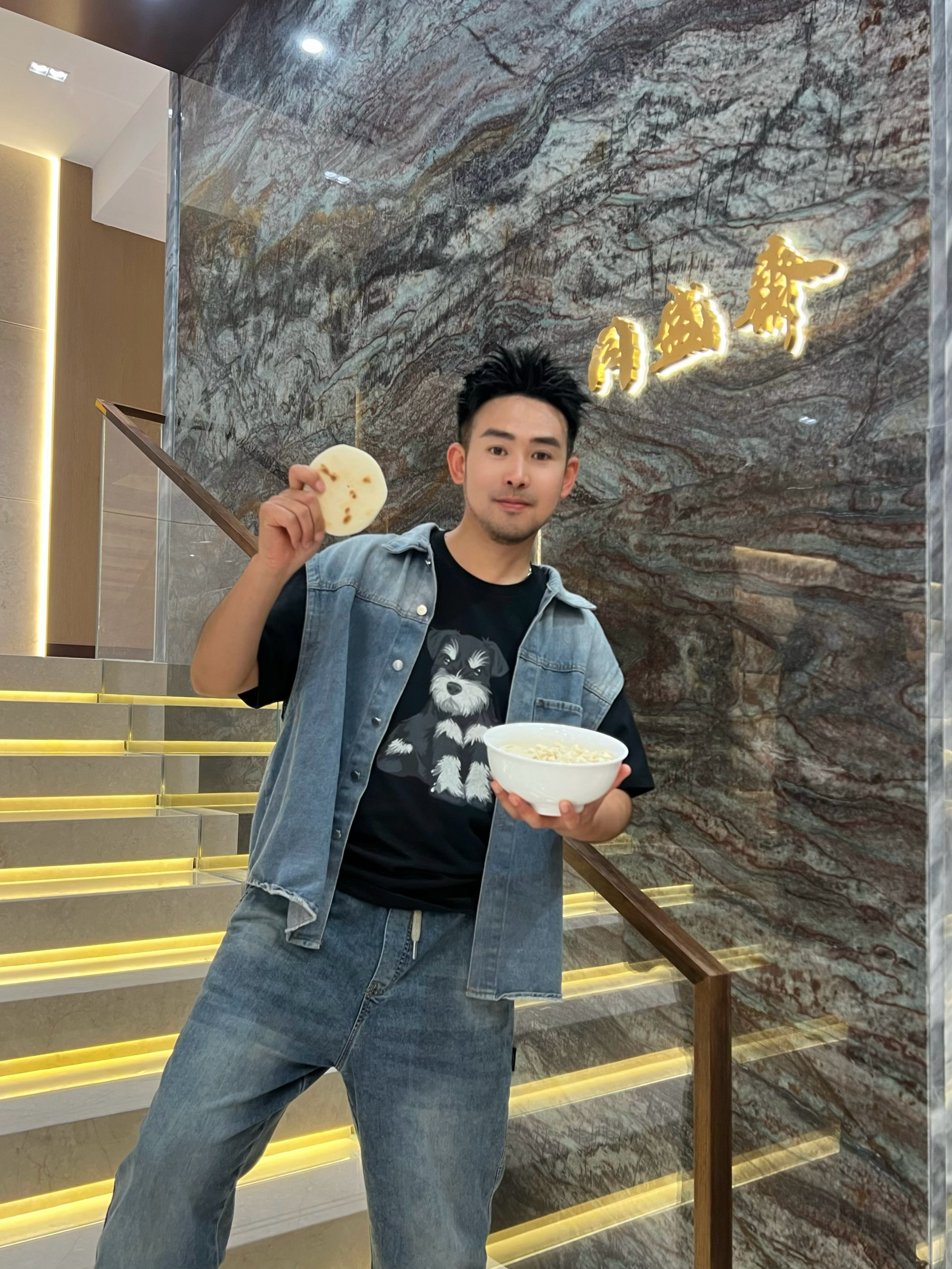 同盛斋泡馍 这一口还是太权威了不愧是三代传承的老字号味道👏本地人私藏60年老字