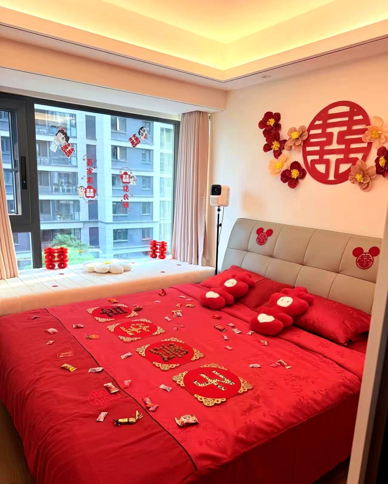 结婚才60天，老公喝多了回家，张口就打人，这事你敢信？
我脸上挨了一巴掌，踹了两
