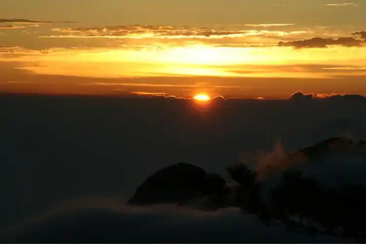 原句尾字平韵不宜作上联，
    上联：一元大始。