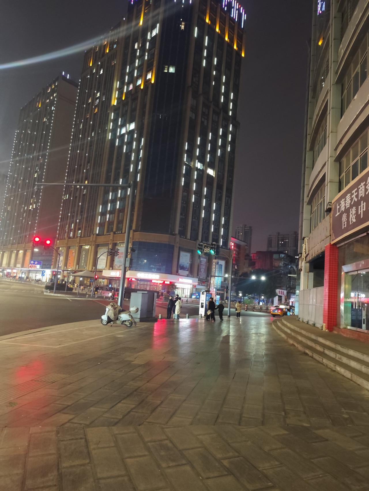 我妈希望我嫁给有钱人,她有错吗?这绝对没错，向往个人的幸福也是人之常情，无可指责