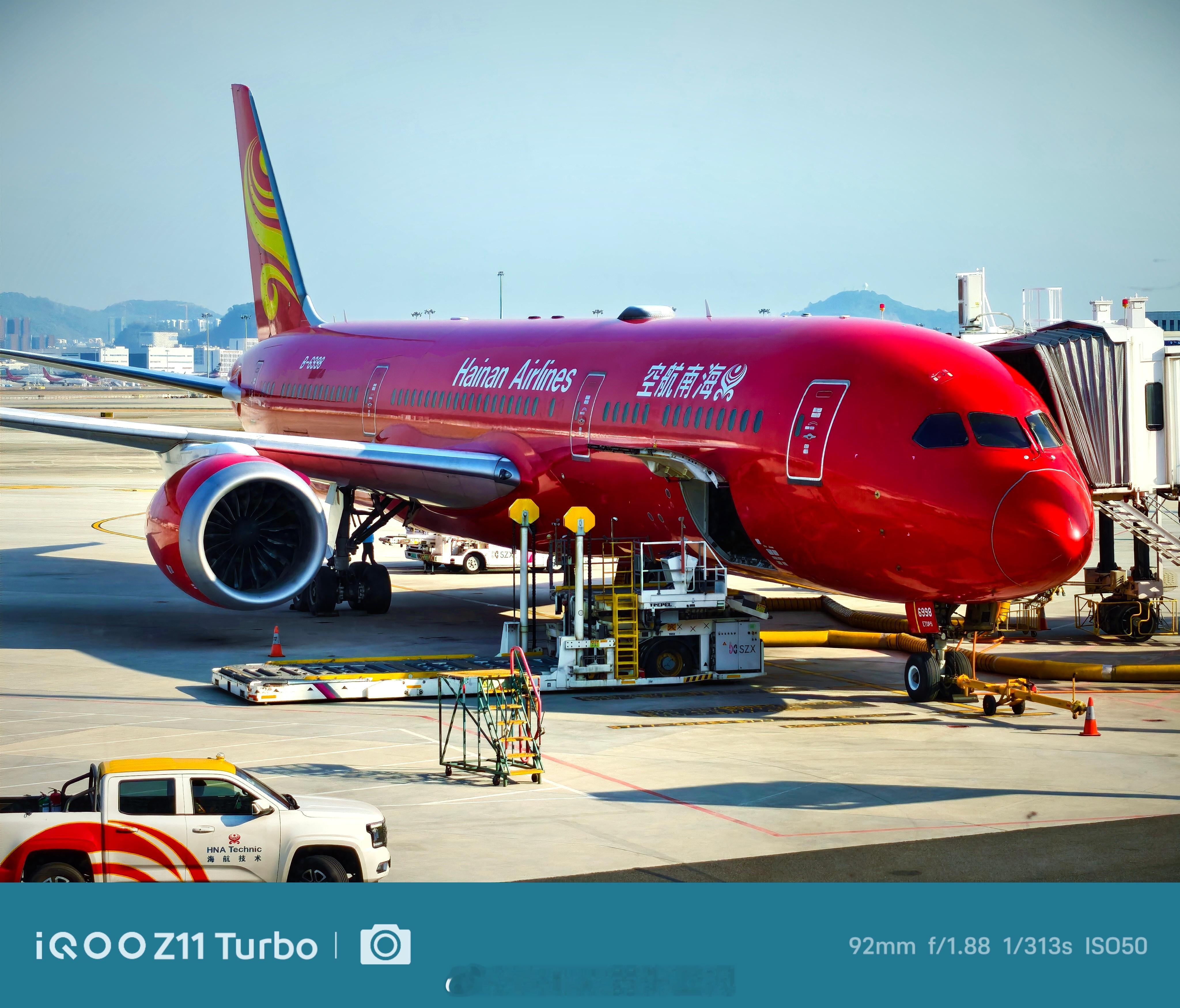 好大一根火腿肠！ 深圳·深圳宝安国际机场卫星厅