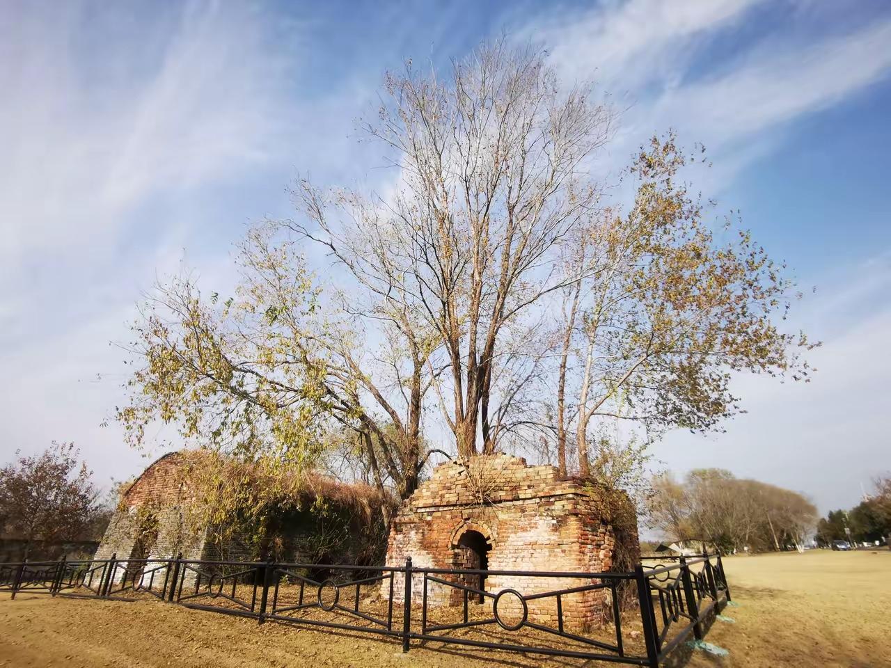 你这番话砸过来真是太对了。小三天生就想当小三，捞女全是爹妈没教好。还有一句一吨教