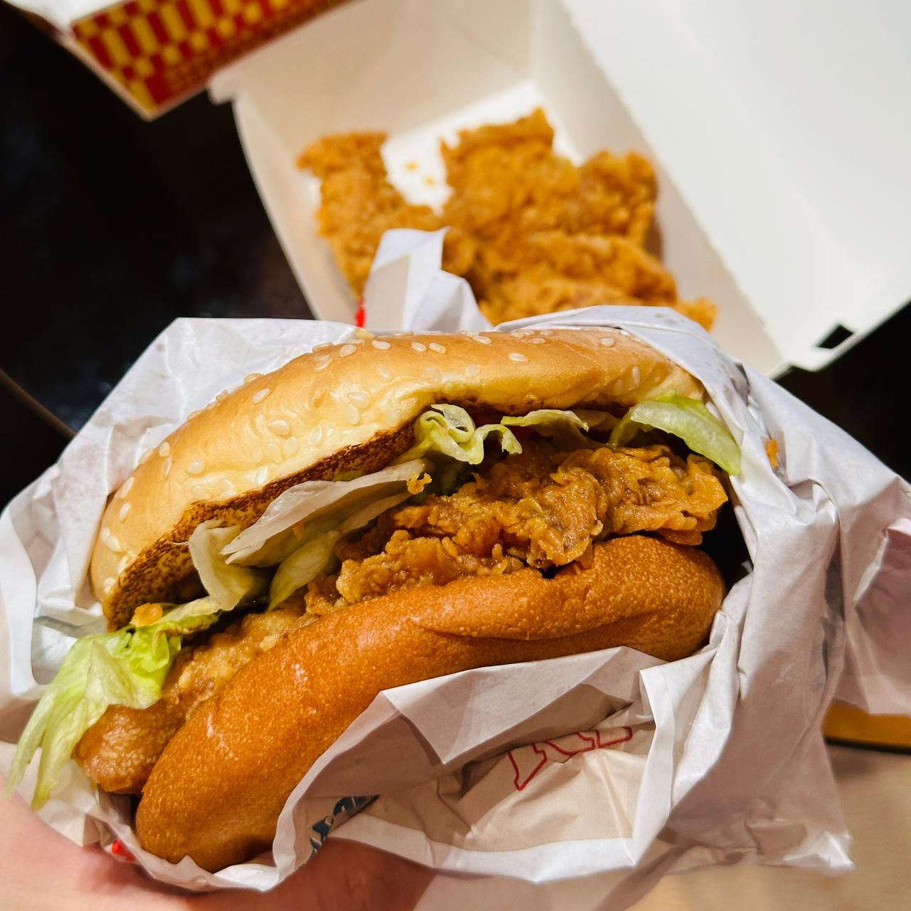 首款24G运存手机 已新建文件夹[苦涩]
你正在用的手机运存多大[微风]
