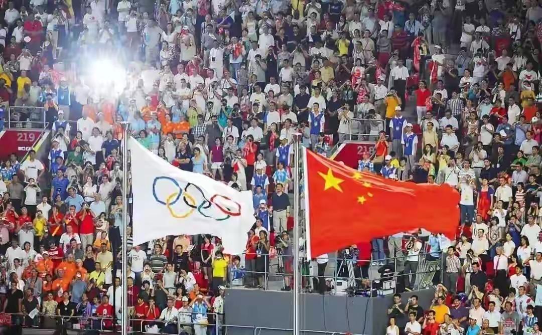 [呲牙]中国反复拒绝再申办奥运会，令国际奥委会很是头疼。。
[呲牙]印度反复声明