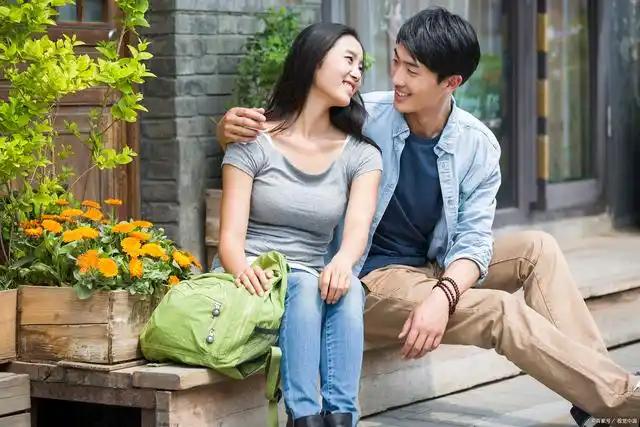 在日常生活和长期的工作中，这五种女人，更容易成为情人。
明白了这个，会让你知道自