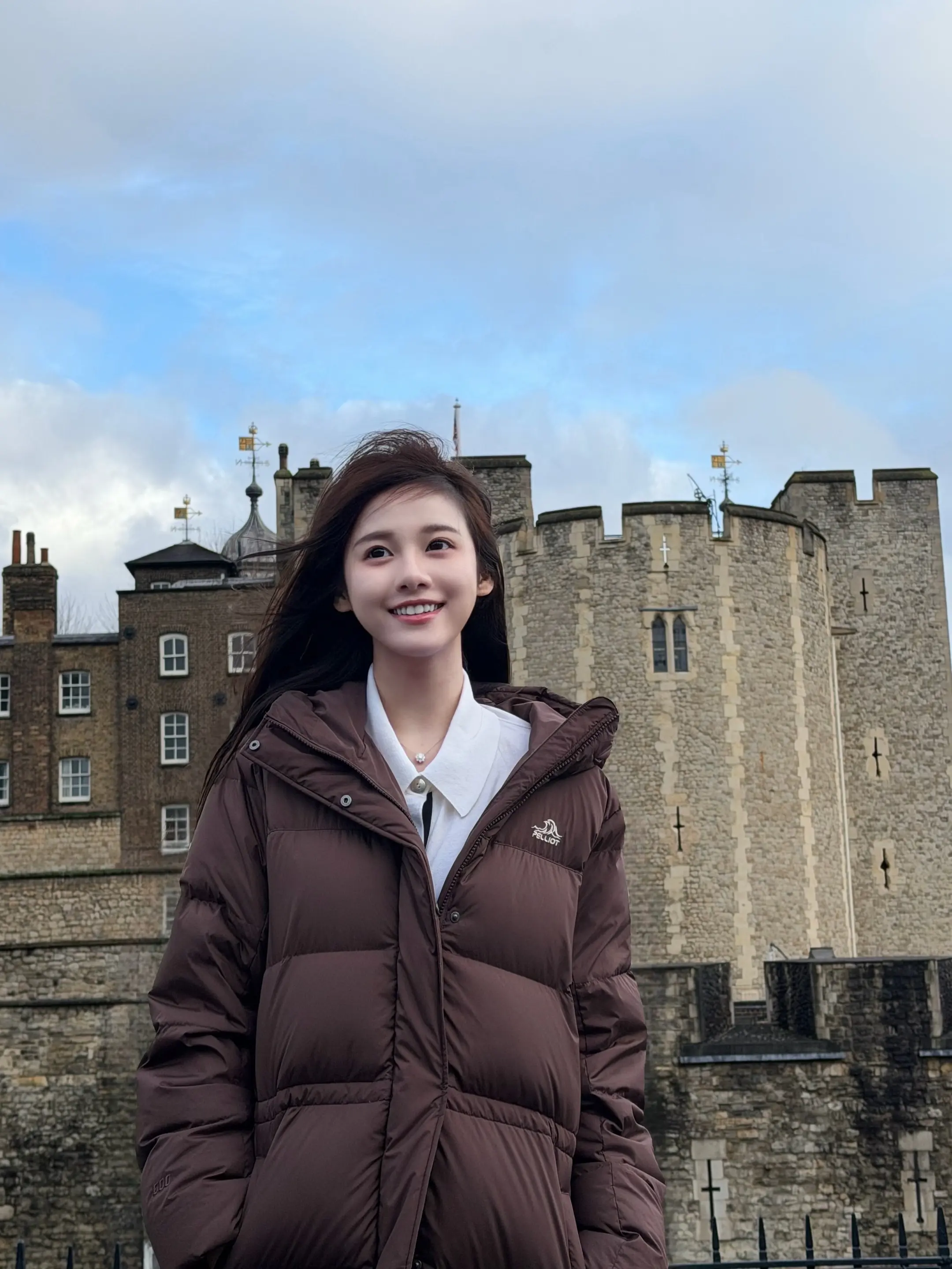 用不同的设备拍的四张照片哈哈哈