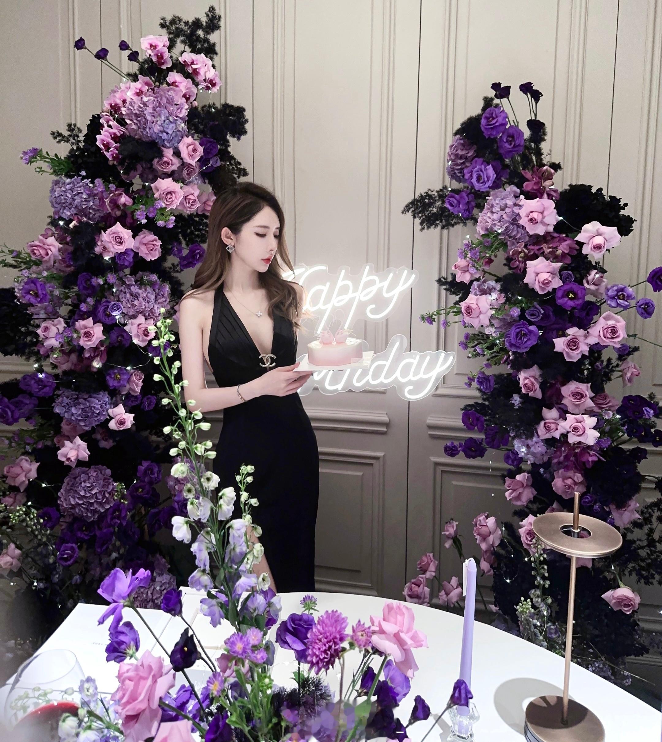 💜  💜每天有每天的快乐 今天是生日快乐8.22#Sevenabby[超话]