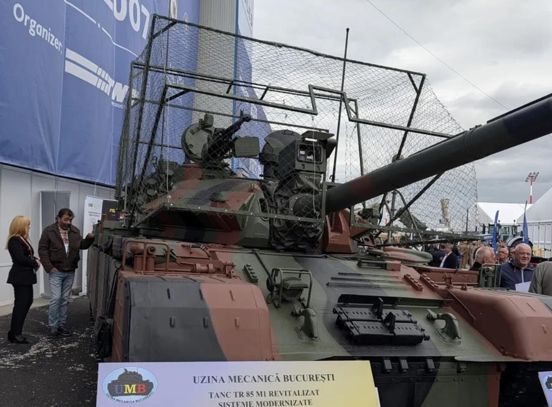 罗马尼亚的T-55继续拉皮。
现在叫TR-85M1R了，看看这型号：
T-55变
