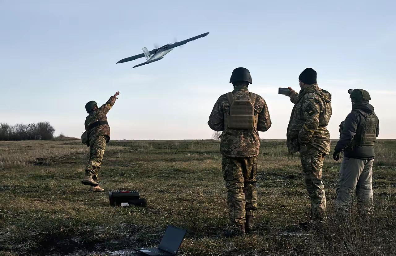​乌军士兵们这下可不用担心了，他们在战场上已经达到减少地面进攻地程度，这时候他们