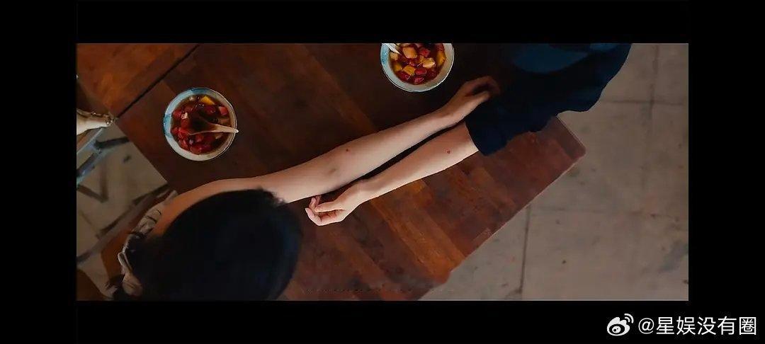 迪丽热巴的新剧《虽然不能同时拥有一切》网友回复，这演技就别进组了呗 