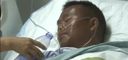 广西有个39岁的商人叫秦剑平，5月底去广东出差，完事了想着顺路去海南海口玩一趟。