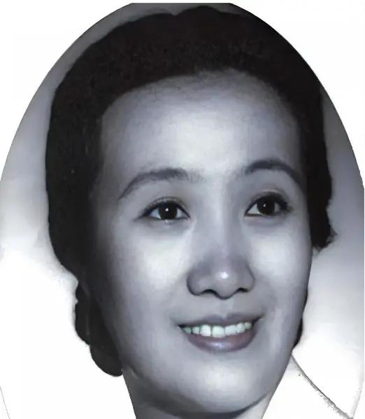 1949年，宋时轮受邀参加宴会，谁料，目光直接被一位身材较好的女子吸引，可仔细一