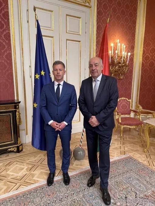 马扎尔还没坐稳位置，就准备清洗了。

马扎尔称，匈牙利总统不配成为匈牙利团结的象